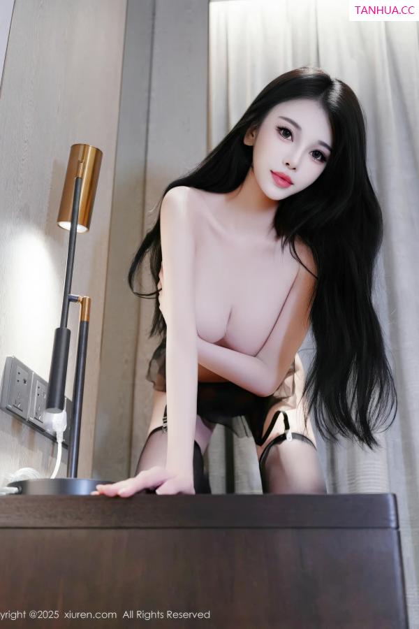   [XiuRen]高清写真图 2025.12.18 No.11123 林嘉旎 黑色情趣内衣第41张图片
